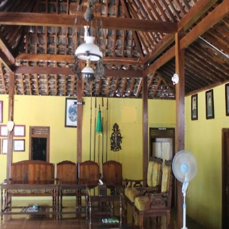 Nara Homestay Syariah Mangunan Екстер'єр фото