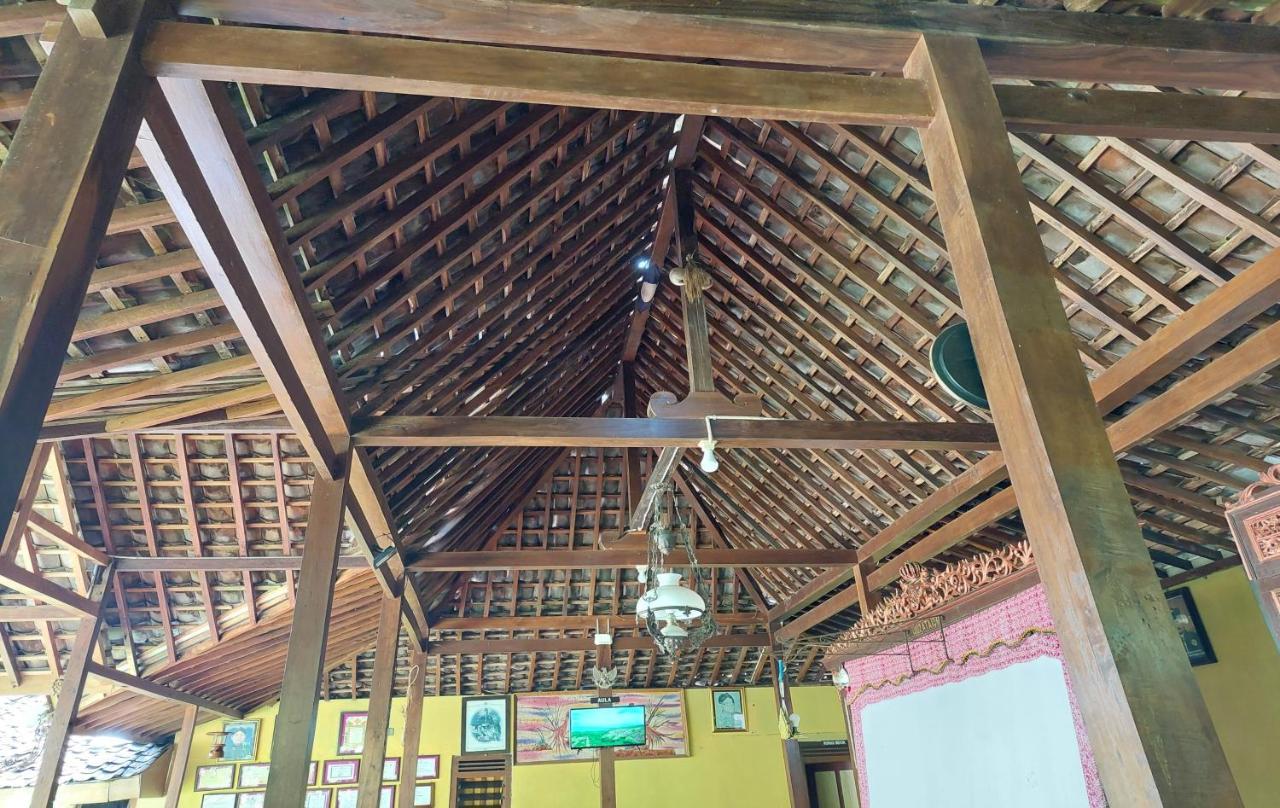 Nara Homestay Syariah Mangunan Екстер'єр фото