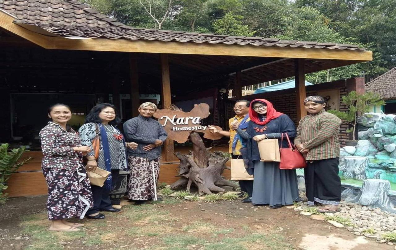 Nara Homestay Syariah Mangunan Екстер'єр фото
