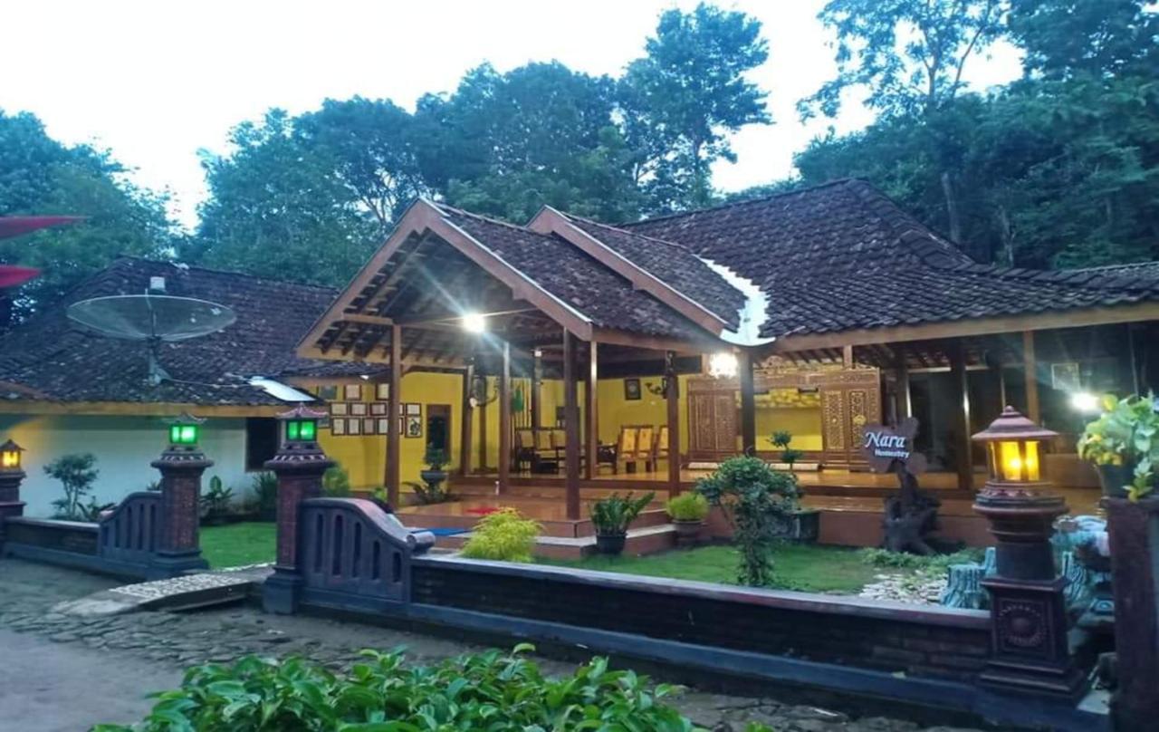 Nara Homestay Syariah Mangunan Екстер'єр фото